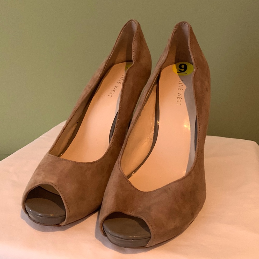 NEW Nine West Faux Suede Tan Pumps with Open Toe and 3 inch Heels.  Size 9